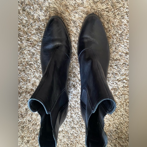 Black Leather Chelsea Boot - Picture 12 of 12